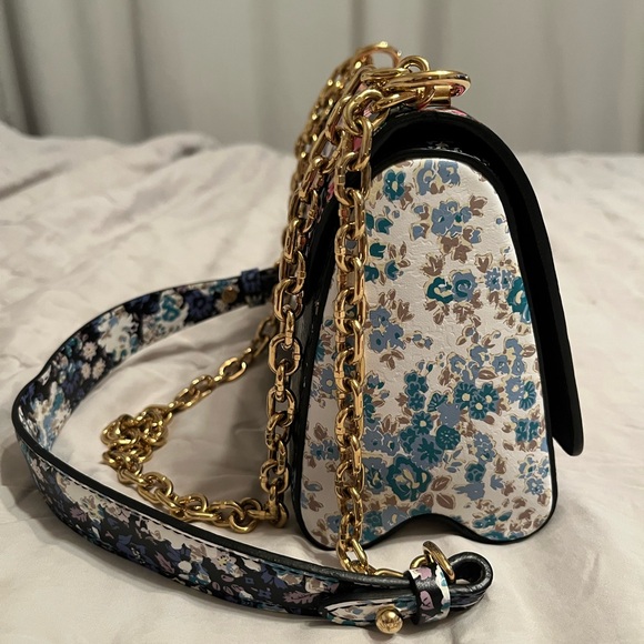 Floral LV Twist - Picture 6 of 7